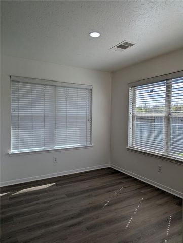 5618 Savannah Woods Lane, Rosharon, TX 77583