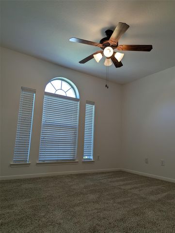 5618 Savannah Woods Lane, Rosharon, TX 77583