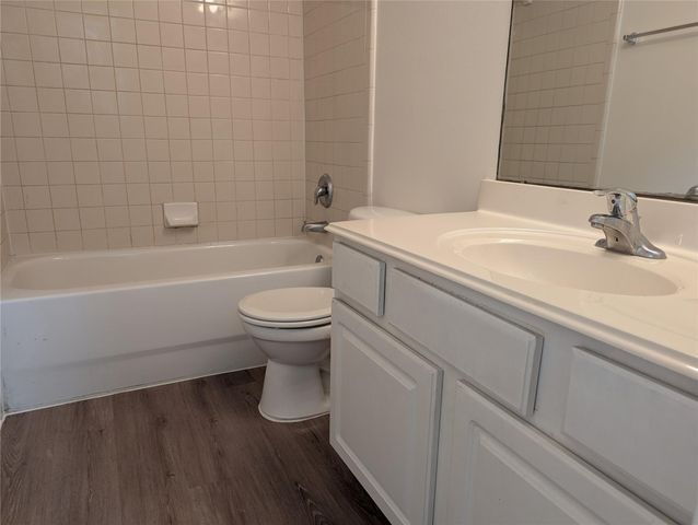 5618 Savannah Woods Lane, Rosharon, TX 77583