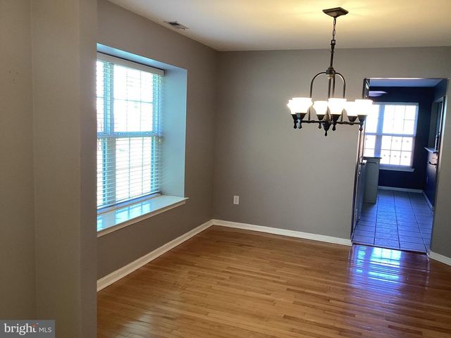163 BIRCH HOLLOW DR, Bordentown, NJ 08505