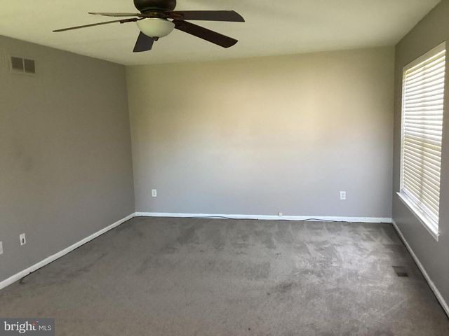 163 BIRCH HOLLOW DR, Bordentown, NJ 08505