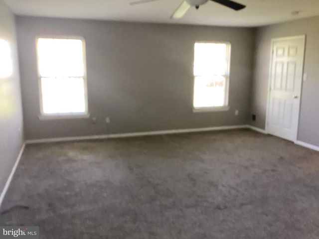 163 BIRCH HOLLOW DR, Bordentown, NJ 08505