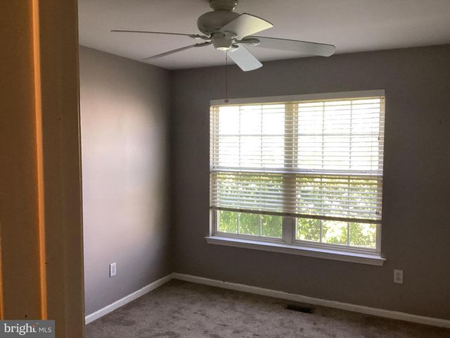 163 BIRCH HOLLOW DR, Bordentown, NJ 08505