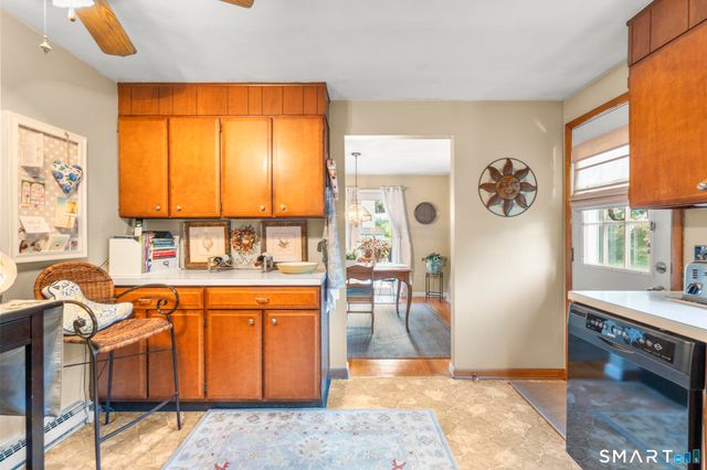 2 Surrey Drive, North Haven, CT 06473