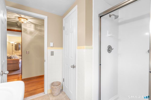 2 Surrey Drive, North Haven, CT 06473