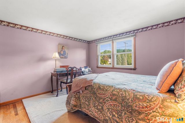 2 Surrey Drive, North Haven, CT 06473