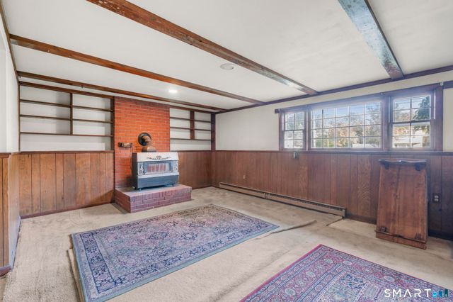 2 Surrey Drive, North Haven, CT 06473