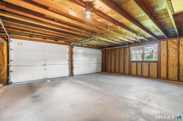 2 Surrey Drive, North Haven, CT 06473