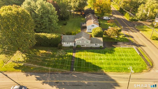 2 Surrey Drive, North Haven, CT 06473