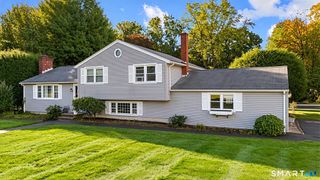 2 Surrey Drive, North Haven, CT 06473