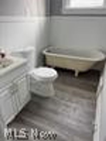 948 Royal Road, Cleveland, OH 44110