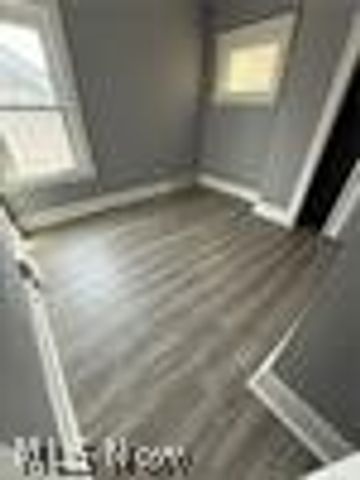 948 Royal Road, Cleveland, OH 44110