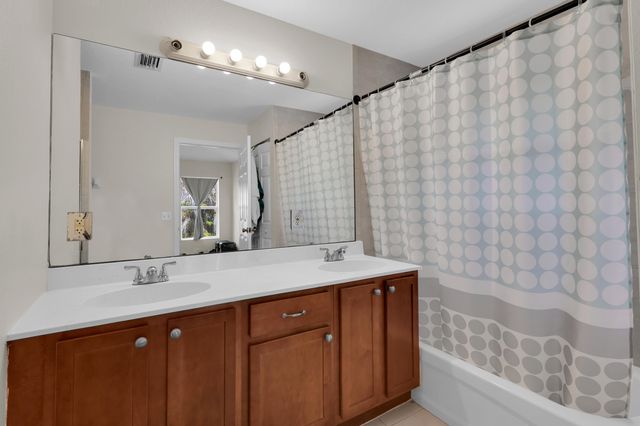 1295 12th Avenue SW, Vero Beach, FL 32962