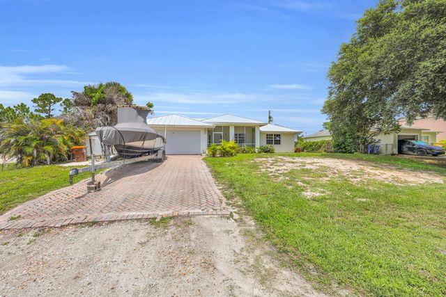 1295 12th Avenue SW, Vero Beach, FL 32962