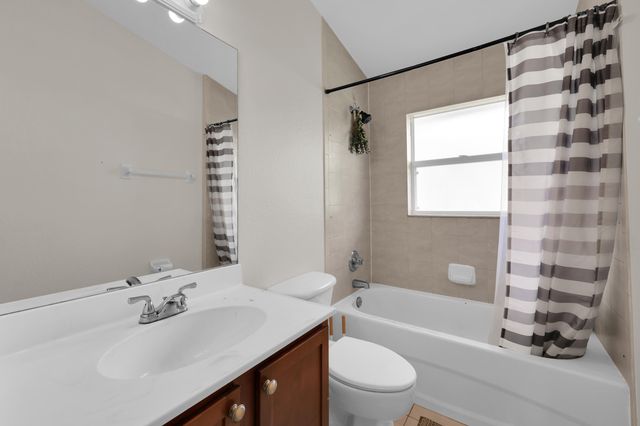 1295 12th Avenue SW, Vero Beach, FL 32962