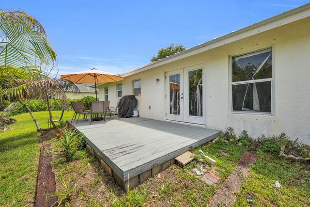1295 12th Avenue SW, Vero Beach, FL 32962