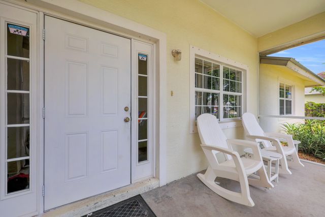 1295 12th Avenue SW, Vero Beach, FL 32962