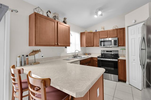 1295 12th Avenue SW, Vero Beach, FL 32962