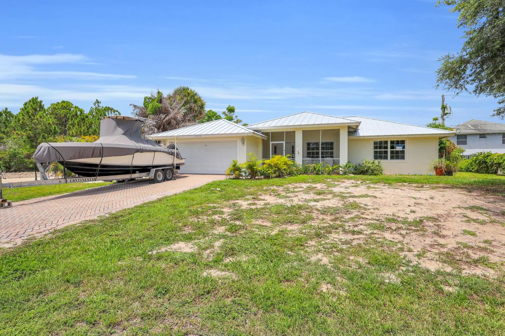 1295 12th Avenue SW, Vero Beach, FL 32962