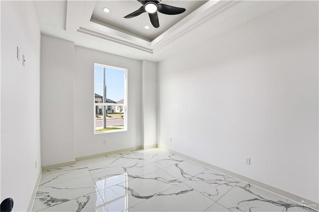 5900 N Playa Del Sol Street, Edinburg, TX 78542