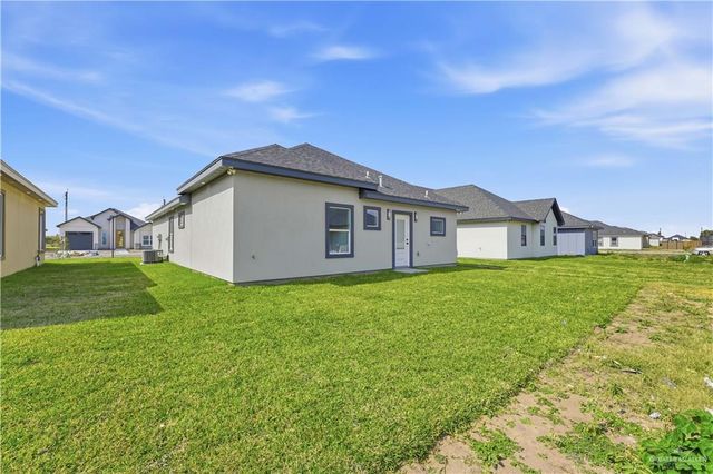 5900 N Playa Del Sol Street, Edinburg, TX 78542