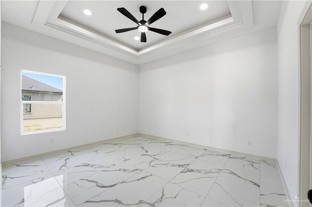 5900 N Playa Del Sol Street, Edinburg, TX 78542