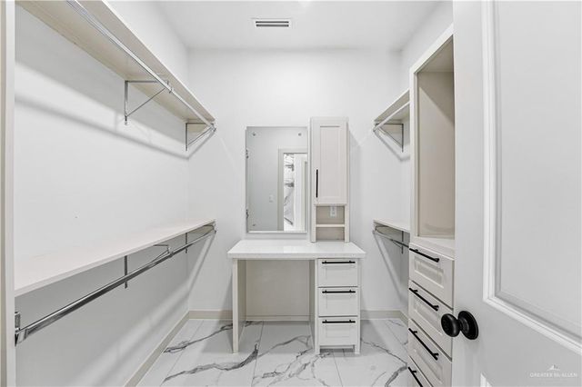 5900 N Playa Del Sol Street, Edinburg, TX 78542