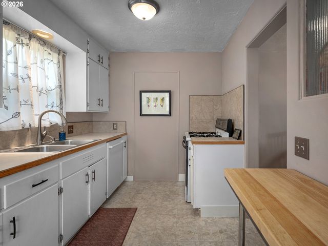 624 Ne EDISON St, Hillsboro, OR 97124