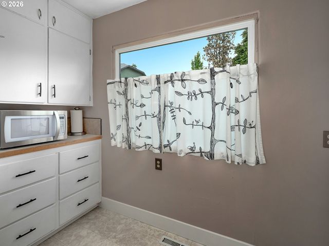 624 Ne EDISON St, Hillsboro, OR 97124