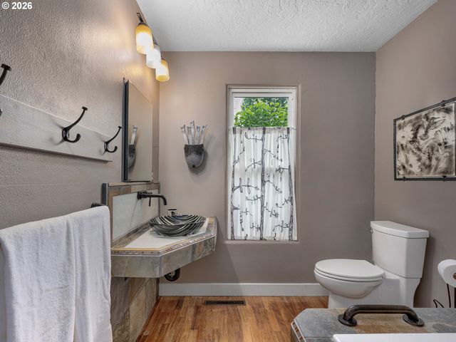 624 Ne EDISON St, Hillsboro, OR 97124