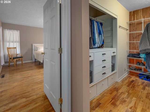 624 Ne EDISON St, Hillsboro, OR 97124