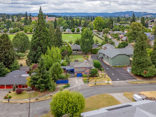 624 Ne EDISON St, Hillsboro, OR 97124