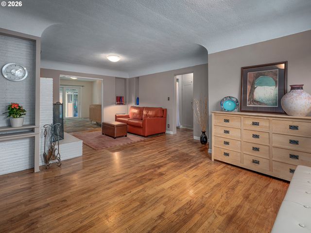 624 Ne EDISON St, Hillsboro, OR 97124