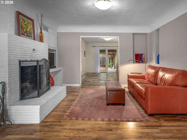624 Ne EDISON St, Hillsboro, OR 97124