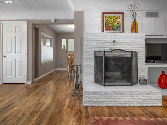 624 Ne EDISON St, Hillsboro, OR 97124