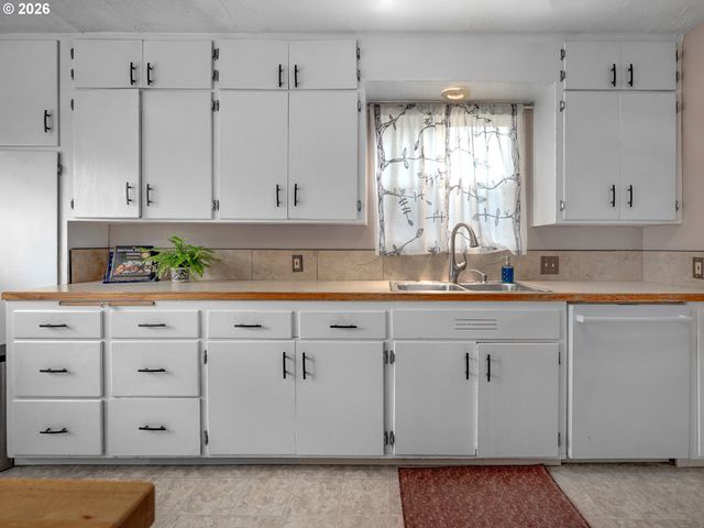 624 Ne EDISON St, Hillsboro, OR 97124