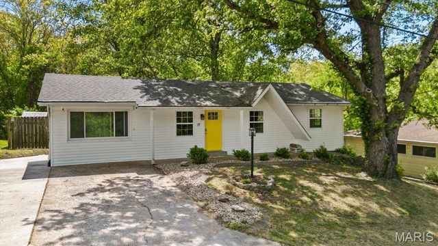 17 Highwood Lane, Belleville, IL 62223