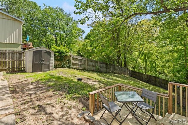 17 Highwood Lane, Belleville, IL 62223