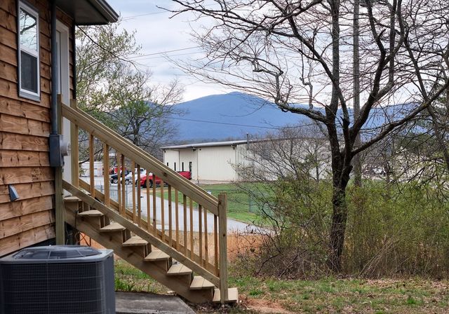 21 River Road Drive, Blairsville, GA 30512