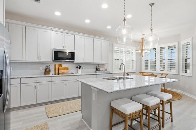 281 MARGARITAVILLE AVENUE, Daytona Beach, FL 32124