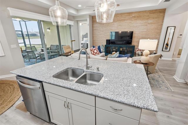 281 MARGARITAVILLE AVENUE, Daytona Beach, FL 32124