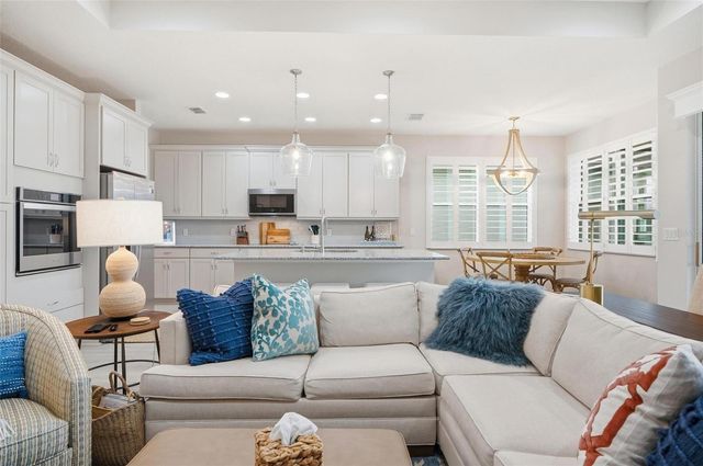 281 MARGARITAVILLE AVENUE, Daytona Beach, FL 32124