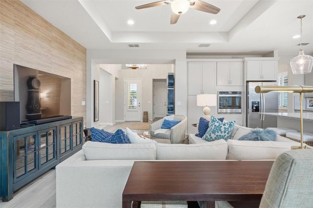 281 MARGARITAVILLE AVENUE, Daytona Beach, FL 32124