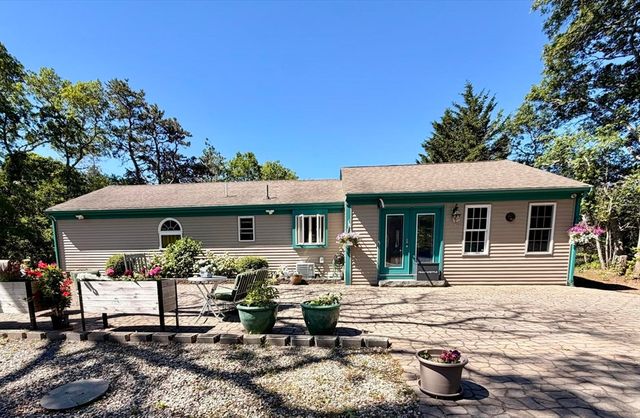 12 Ox Bow Rd., Falmouth, MA 02536