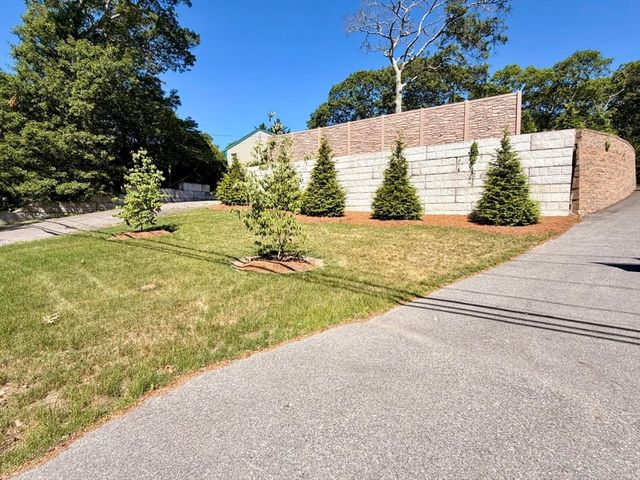 12 Ox Bow Rd., Falmouth, MA 02536