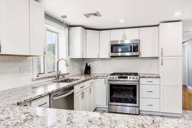12 Ox Bow Rd., Falmouth, MA 02536
