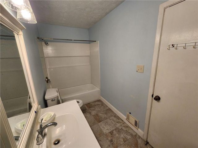 2952 N Dekalb Drive E, Atlanta, GA 30340