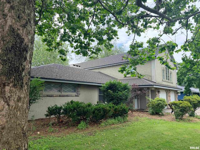 3302 E CEDAR HILLS Drive, Chillicothe, IL 61523