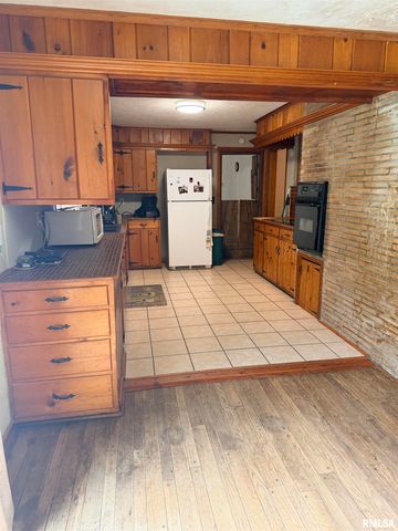 3302 E CEDAR HILLS Drive, Chillicothe, IL 61523