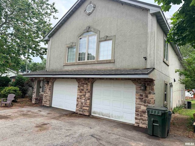 3302 E CEDAR HILLS Drive, Chillicothe, IL 61523